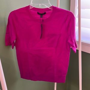 Stunning magenta sweater. New w tags!